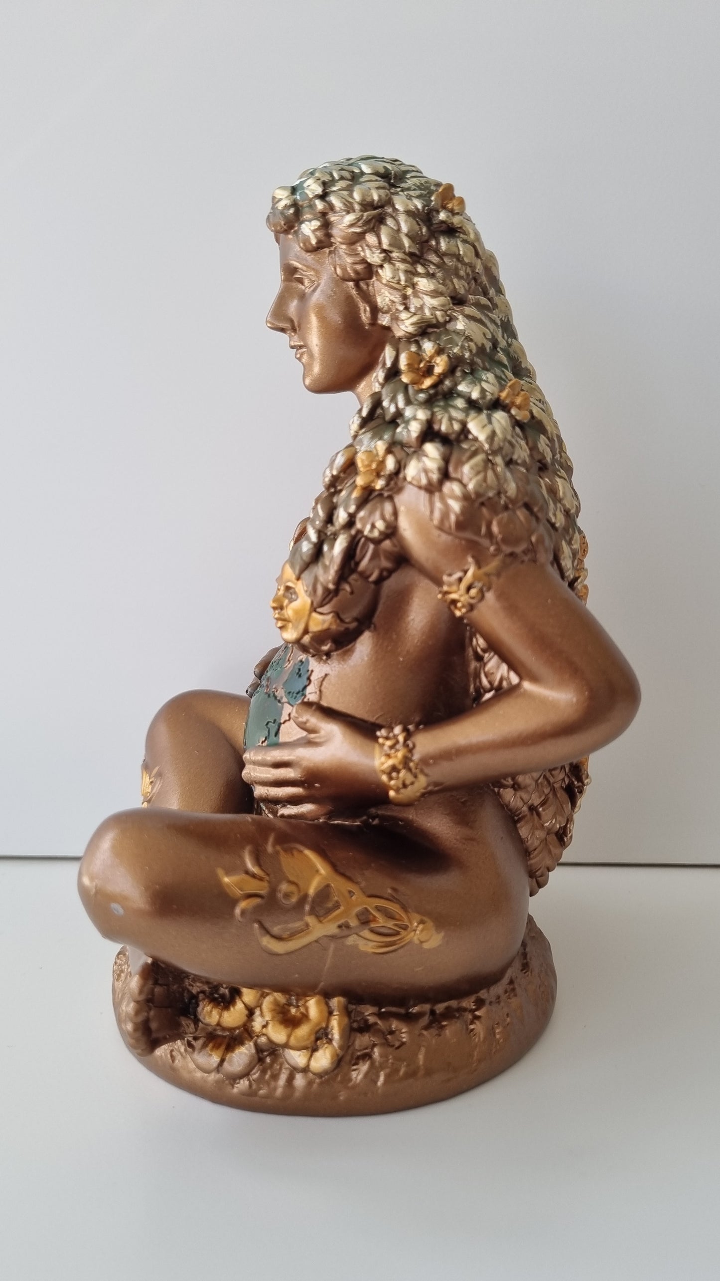 2-Figura de Gaia Madre Tierra