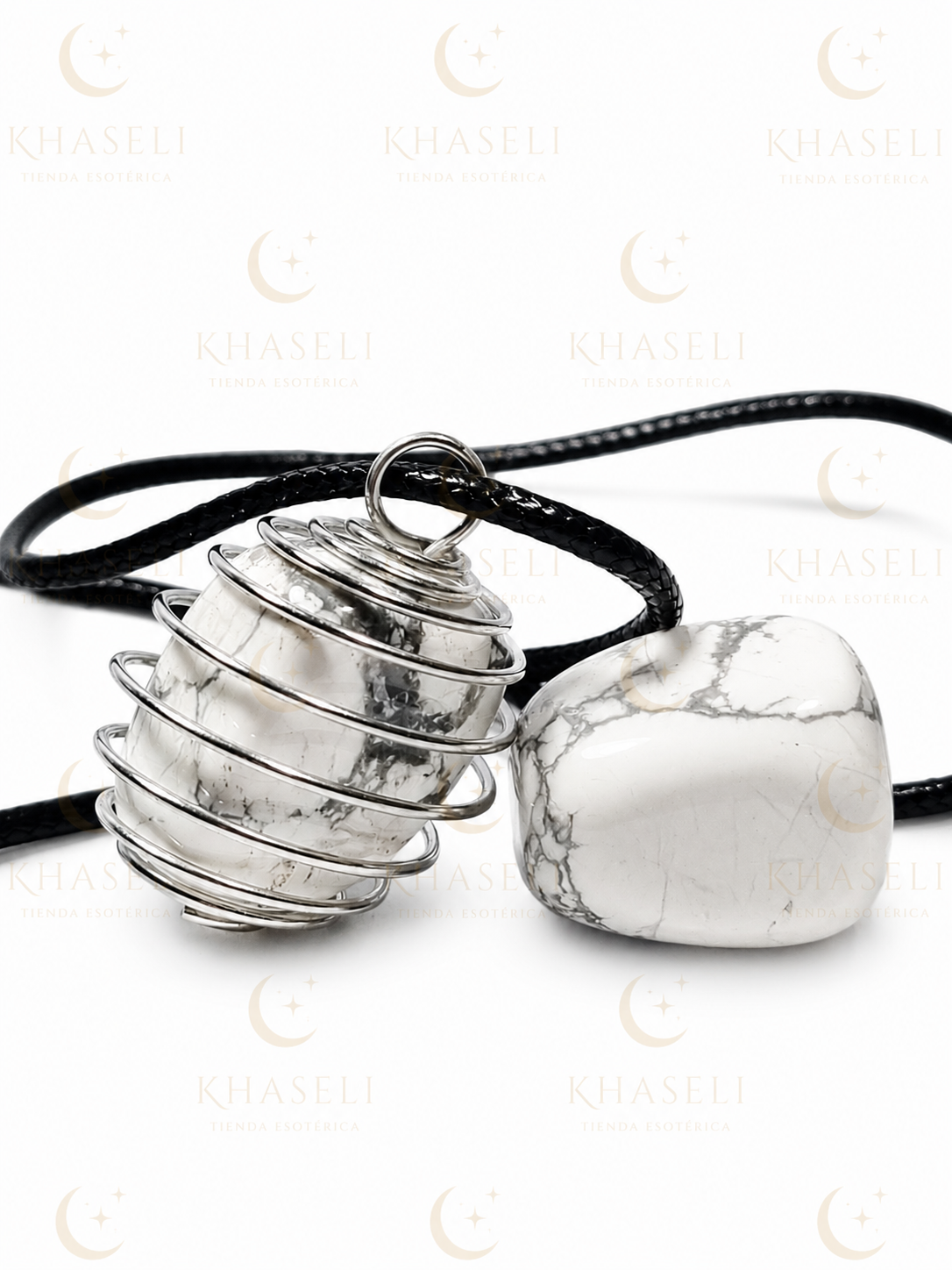 Colgante de Howlita Blanca con Jaula Espiral - Amuleto de Calma, Paciencia y Equilibrio Espiritual