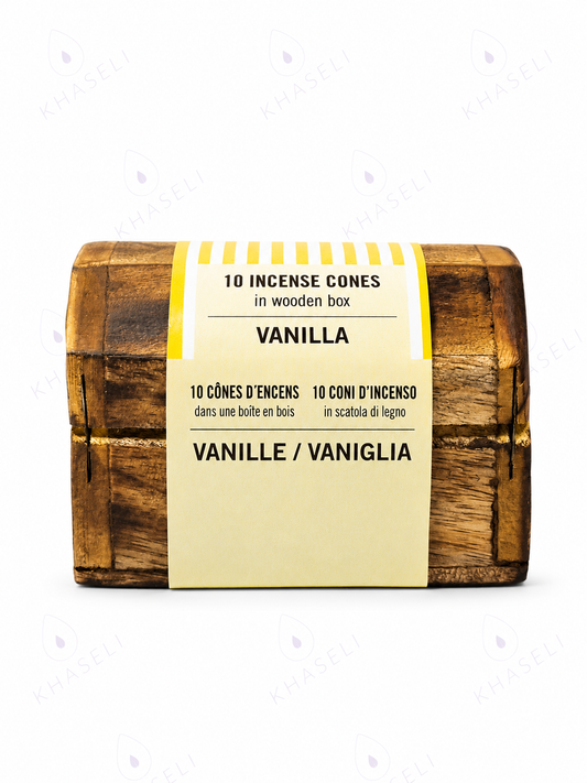 Cofre de madera con 10 conos