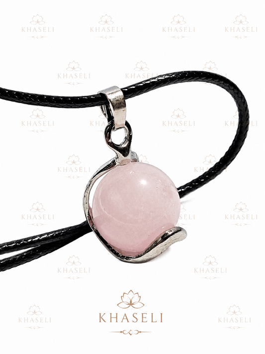 Colgante de Cuarzo Rosa Natural en Jaula – Collar de Amor, Armonía y Sanación Emocional