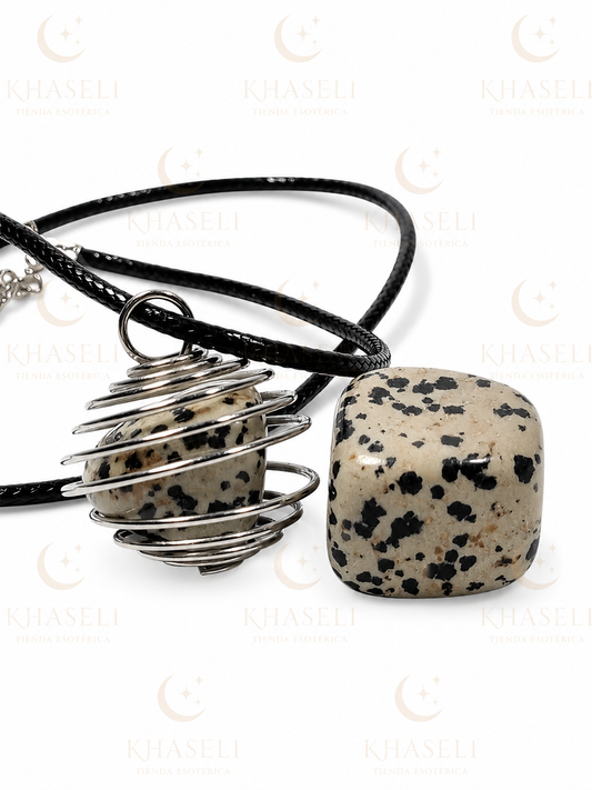 Colgante de Jaspe Dálmata con Jaula Espiral - Amuleto de Protección, Equilibrio y Alegría