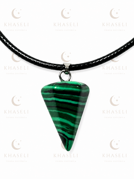 Colgante Punta de Malaquita Natural – Collar de Protección, Transformación y Equilibrio Energético