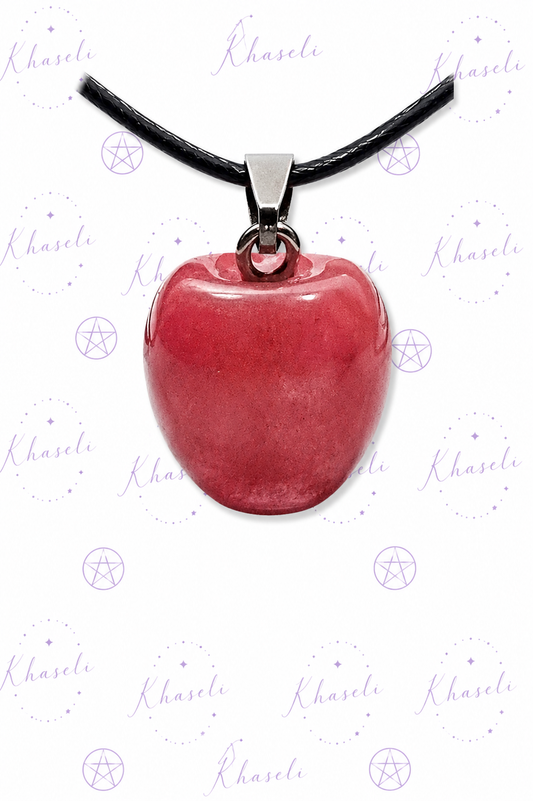 Colgante Manzana de Cuarzo Rojo Fusión – Energía, Pasión y Vitalidad