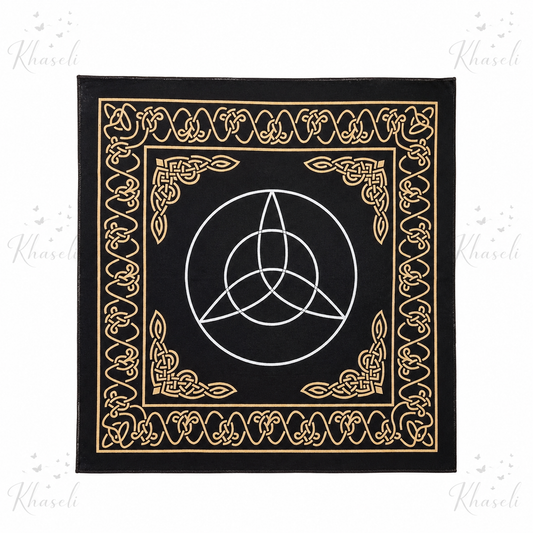 Tapete Triple Luna Celta – Altar Esotérico con Triqueta para Tarot, Rituales, Wicca y Decoración Espiritual